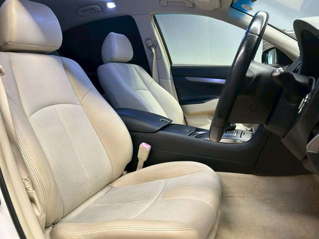 �^�]�Ȃ��L�X�Ƃ��Ă���^�]���₷�������������Ă��܂��������N���[�j���O�����{�ς݂ł��B