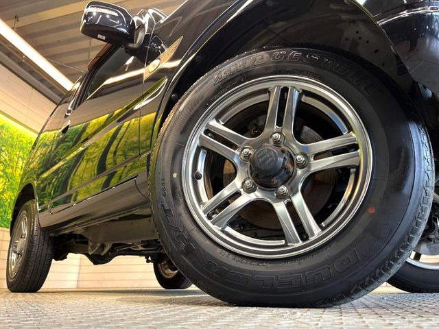 �y����16�C���`�A���~�z�C�[���z�O�ςɃ}�b�`���������A���~�z�C�[���𑕒����Ă���܂��B�e��ЊO�A���~�z�C�[����A�X�^�b�h���X�^�C�����戵�����Ă���܂��B���񂲑��k����������