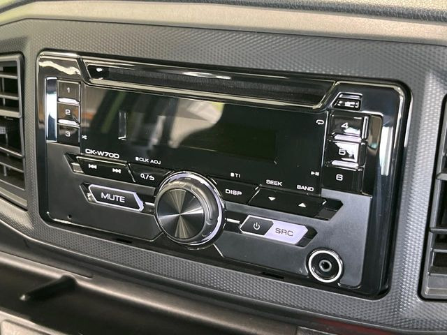 お好きな音楽を車内でお楽しみいただけます♪スピーカー交換・ウーハー追加などの音質向上や、最新ナビ・後席モニター等の取り付けも是非ご相談ください!