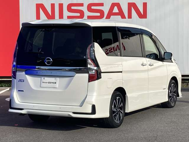 セレナ2.0 ハイウェイスターV