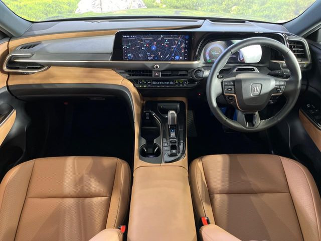 クラウンスポーツ2.5 Z E-Four 4WD