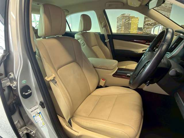 �^�]�Ȃ��L�X�Ƃ��Ă���^�]���₷�������������Ă��܂��������N���[�j���O�����{�ς݂ł��B