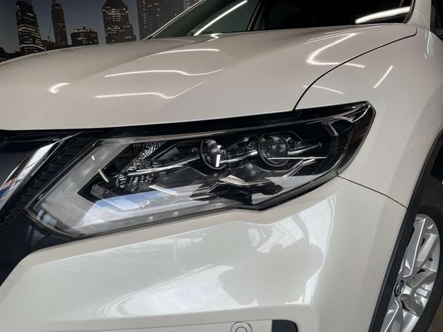 日産 エクストレイル 2.0 20Xi ハイブリッド 4WD (禁煙車)(後期型)(4WD