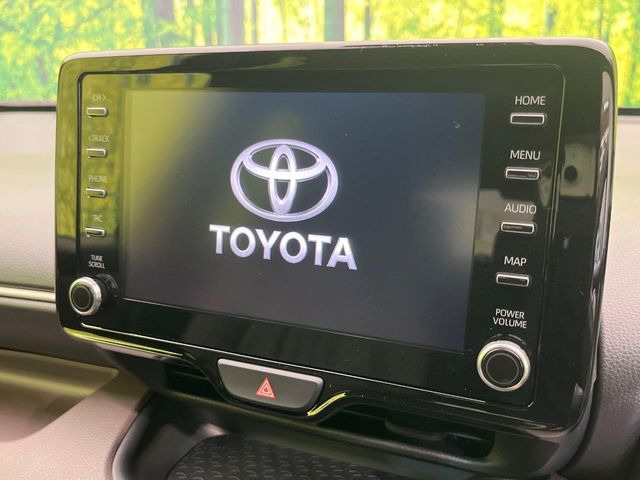 �y8�C���` �f�B�X�v���C�I�[�f�B�I�z���ʂ̃f�B�X�v���C��AppleCarPlay��AndroidAuto�����p�\�B�傫�ȉ�ʂŃX�}�z�i�r�A�v���������p���������܂���