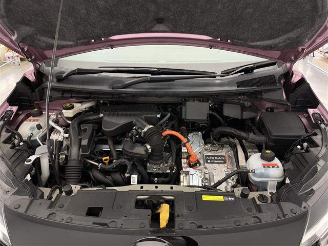 ノートオーラ1.2 G FOUR 4WD