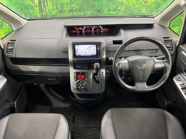 ヴォクシー2.0 ZS 煌Z
