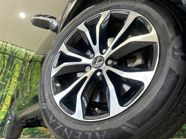 �y����18�C���`�A���~�z�C�[���z�O�ςɃ}�b�`���������A���~�z�C�[���𑕒����Ă���܂��B�e��ЊO�A���~�z�C�[����A�X�^�b�h���X�^�C�����戵�����Ă���܂��B���񂲑��k����������
