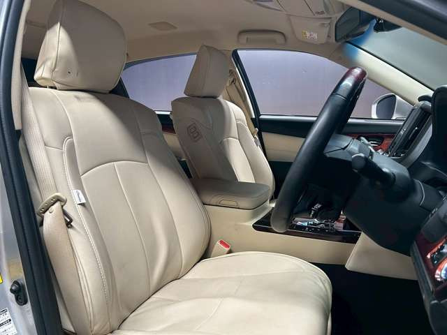 �^�]�Ȃ��L�X�Ƃ��Ă���^�]���₷�������������Ă��܂��������N���[�j���O�����{�ς݂ł��B