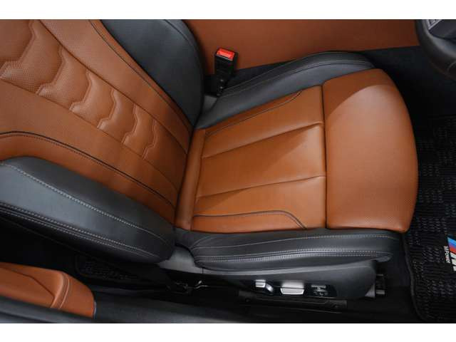 3.0L����6�C���f�B�[�[���^�[�{�G���W�������ځB�o��320PS�A�g���N680Nm�𔭐��B