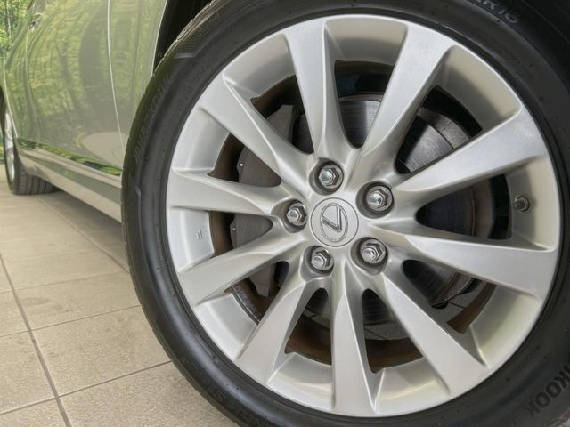 �y����18�C���`�A���~�z�C�[���z�O�ςɃ}�b�`���������A���~�z�C�[���𑕒����Ă���܂��B�e��ЊO�A���~�z�C�[����A�X�^�b�h���X�^�C�����戵�����Ă���܂��B���񂲑��k����������