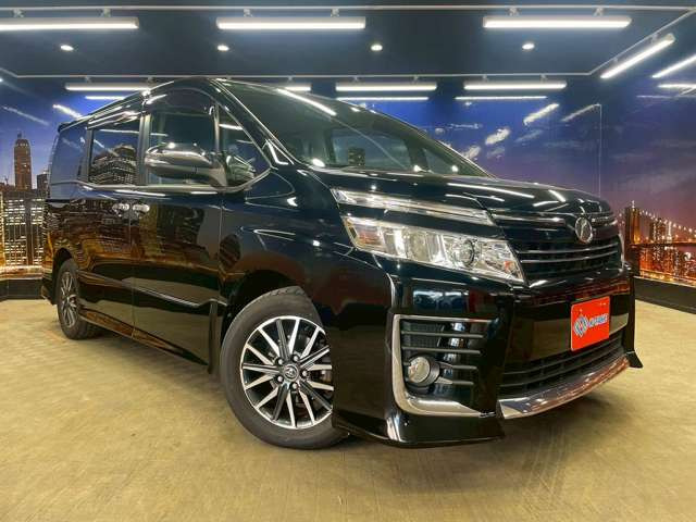 トヨタ ヴォクシー 2.0 ZS 煌 (禁煙車)(純正SDナビ)(バックカメラ