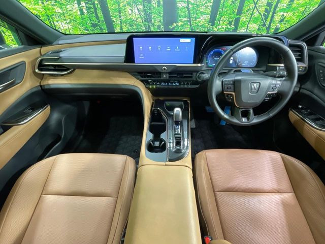 クラウンスポーツ2.5 Z E-Four 4WD