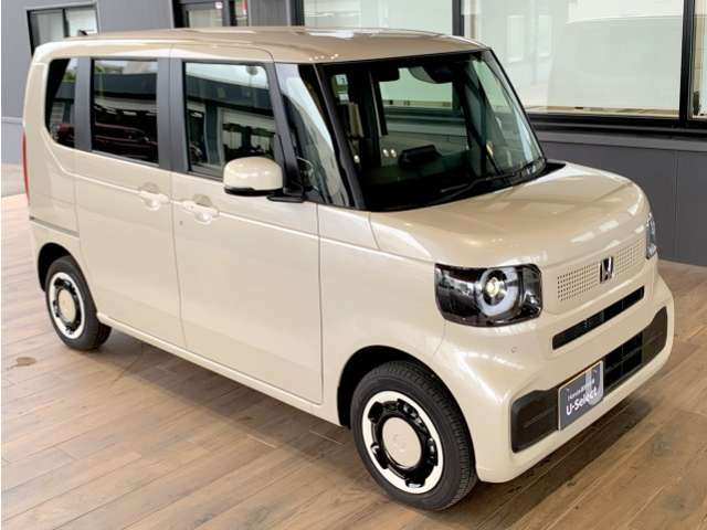 N-BOXファッションスタイル モノトーン 4WD