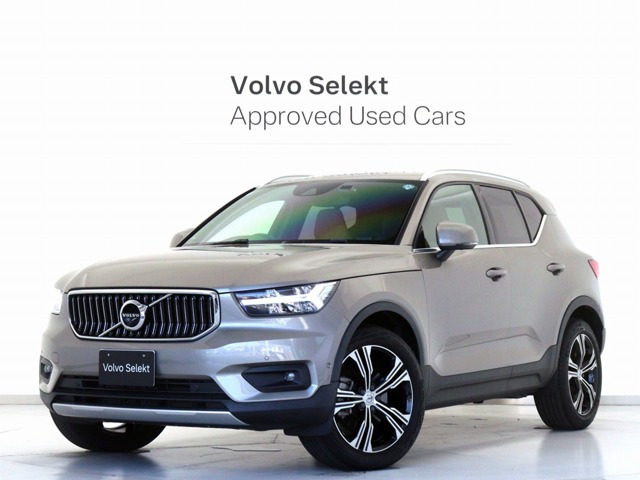 XC40B4 AWD インスクリプション 4WD