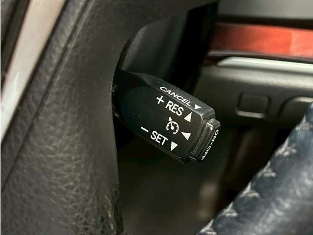 �������H�ŕ֗��ȁy�N���[�Y�R���g���[���z�������ς݁B�A�N�Z���𗣂��Ă���葬�x�ő��s���ł��鑕���ł��B�����������X�C�b�`�����OK�ł��B