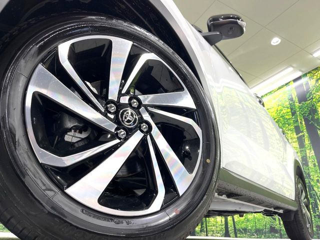 �y����17�C���`�A���~�z�C�[���z�O�ςɃ}�b�`���������A���~�z�C�[���𑕒����Ă���܂��B�e��ЊO�A���~�z�C�[����A�X�^�b�h���X�^�C�����戵�����Ă���܂��B���񂲑��k����������