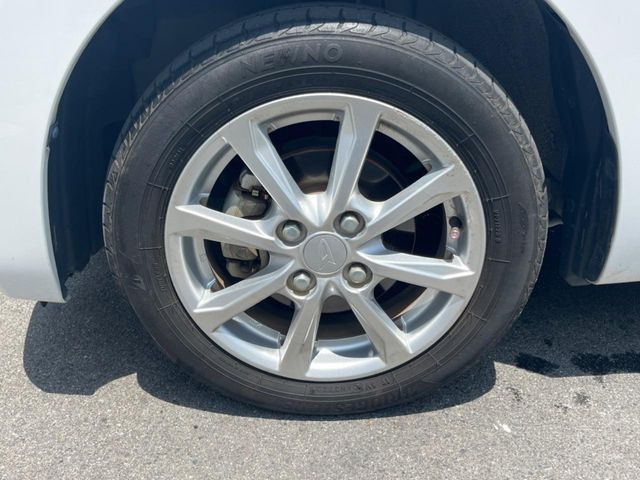 �y�����A���~�z�C�[���z�O�ςɃ}�b�`���������A���~�z�C�[���𑕒����Ă���܂��B�e��ЊO�A���~�z�C�[����A�X�^�b�h���X�^�C�����戵�����Ă���܂��B���񂲑��k����������