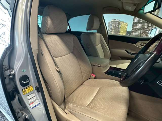 �^�]�Ȃ��L�X�Ƃ��Ă���^�]���₷�������������Ă��܂��������N���[�j���O�����{�ς݂ł��B