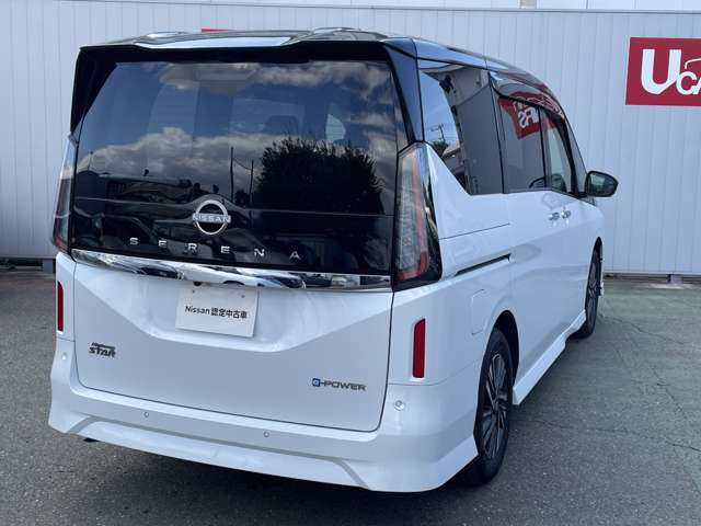セレナ1.4 e-POWER ハイウェイスターV