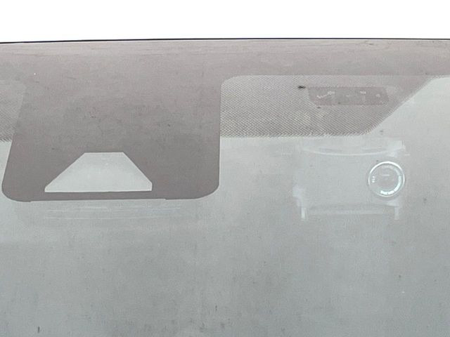 【トヨタセーフティセンス】走行中に前方の車両等を認識し、衝突しそうな時は警報とブレーキで衝突回避と被害軽減をアシスト。より安全にドライブをお楽しみいただけます。