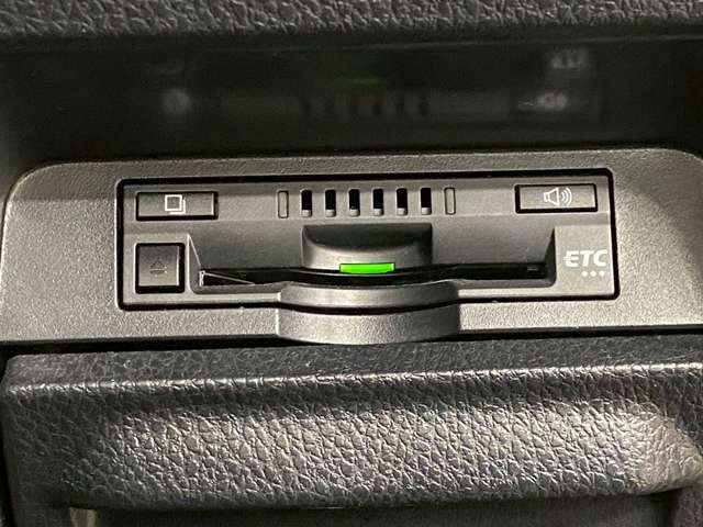 【純正ビルトインETC】装備済み☆長距離ドライブの必需品!高速道路の料金所も楽々通過できますね♪