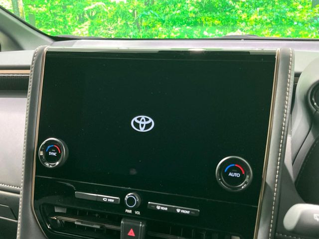 �y9.8�C���` �f�B�X�v���C�I�[�f�B�I�z���ʂ̃f�B�X�v���C��AppleCarPlay��AndroidAuto�����p�\�B�傫�ȉ�ʂŃX�}�z�i�r�A�v���������p���������܂���