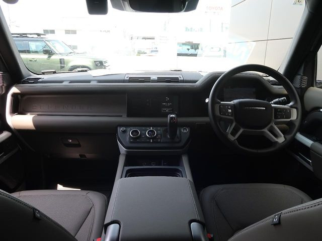 ディフェンダー110 X ダイナミック SE 3.0L D300 ディーゼル 4WD