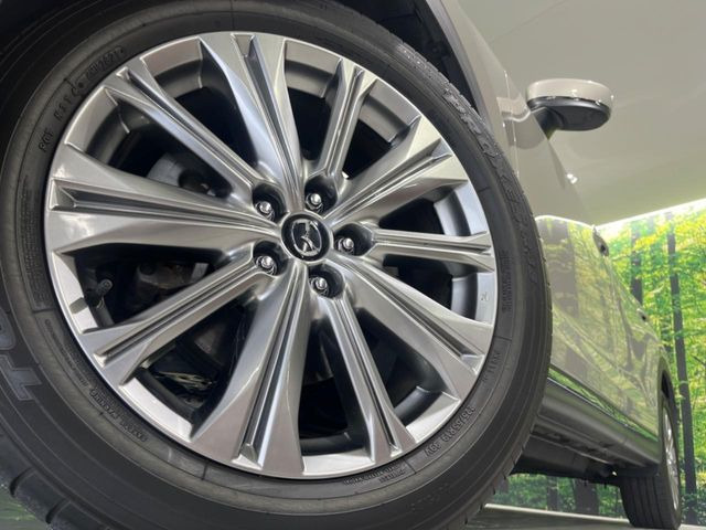 �y����19�C���`�A���~�z�C�[���z�O�ςɃ}�b�`���������A���~�z�C�[���𑕒����Ă���܂��B�e��ЊO�A���~�z�C�[����A�X�^�b�h���X�^�C�����戵�����Ă���܂��B���񂲑��k����������