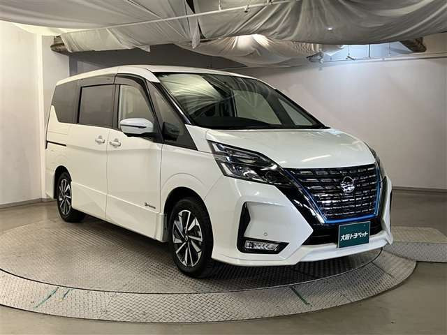 セレナ1.2 e-POWER ハイウェイスターV