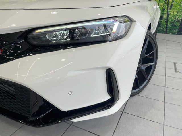 �yLED�w�b�h���C�g�z���V����ԑ��s�����ǍD�Ȏ��E���m�ۂ����S���ĉ^�]�ł��鍂�P�xLED�w�b�h���C�g�𑕔�!�_�����x�������A����d�͂��}�����Ă��܂��B