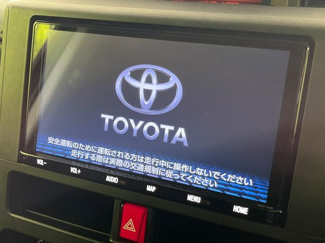 �y�����i�r�z�l�C�̏����i�r�𑕔����Ă���܂��B�i�r�̎g���₷���͂������A�I�[�f�B�I�@�\���[��!�L�����v�◷�s�͂������A�ʋ΂┃�����ȂǕ��i�̃h���C�u���y�����Ȃ�͂���