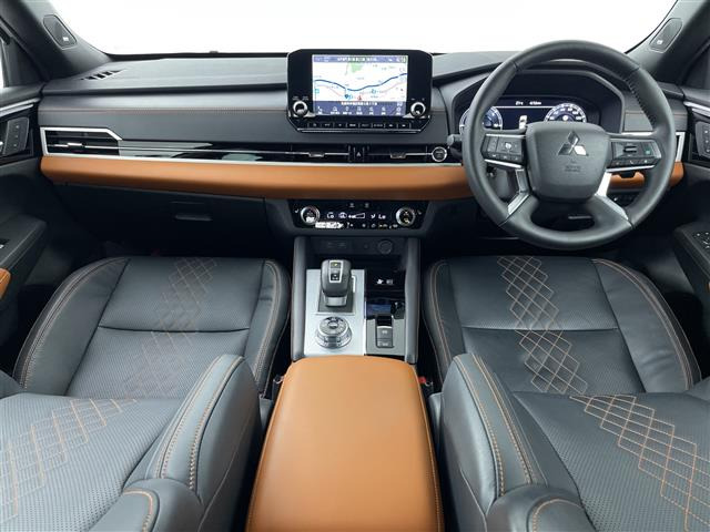 アウトランダーPHEV 2.4 P 4WD