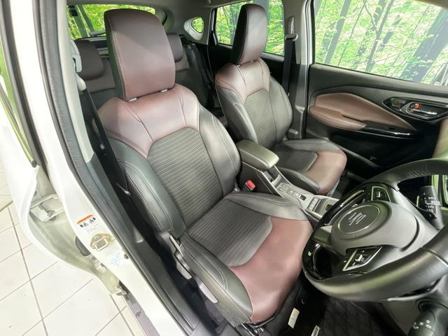 �y���烌�U�[�V�[�g�z����̂ӂ���肪�e�ՂŃ����e�i���X�����ȒP�ȁA�@�\���ɗD��鍇����v���̗p�����㎿�ȃV�[�g�ł��B����S�n���悭�A���������ӂ��S�n�ǂ��ԓ���Ԃ����o���Ă���܂��B