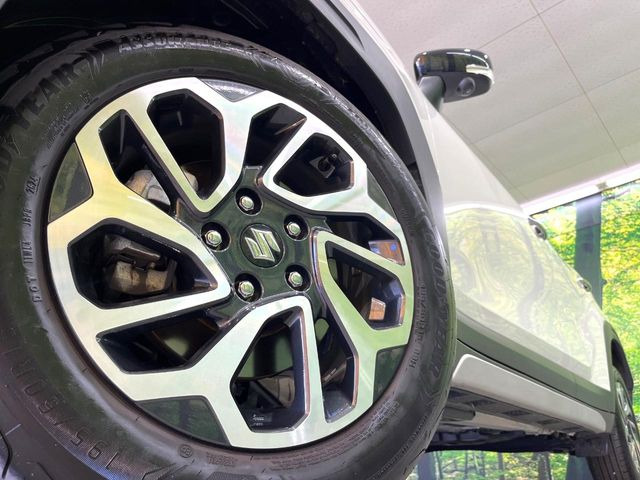 �y����16�C���`�A���~�z�C�[���z�O�ςɃ}�b�`���������A���~�z�C�[���𑕒����Ă���܂��B�e��ЊO�A���~�z�C�[����A�X�^�b�h���X�^�C�����戵�����Ă���܂��B���񂲑��k����������