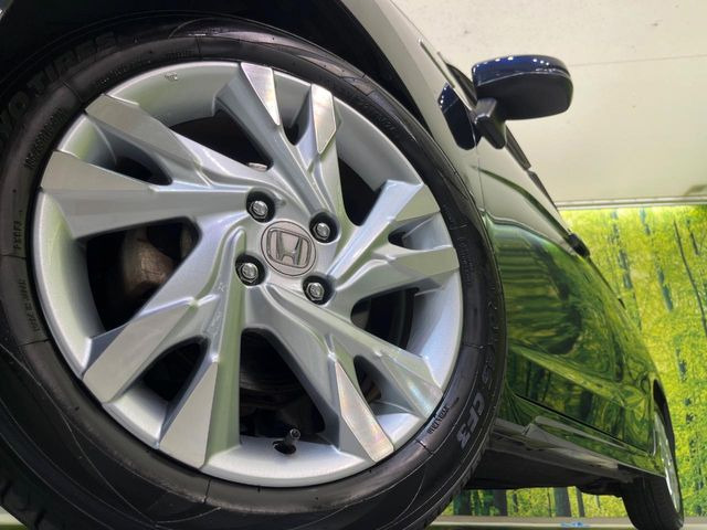 �y����16�C���`�A���~�z�C�[���z�O�ςɃ}�b�`���������A���~�z�C�[���𑕒����Ă���܂��B�e��ЊO�A���~�z�C�[����A�X�^�b�h���X�^�C�����戵�����Ă���܂��B���񂲑��k����������