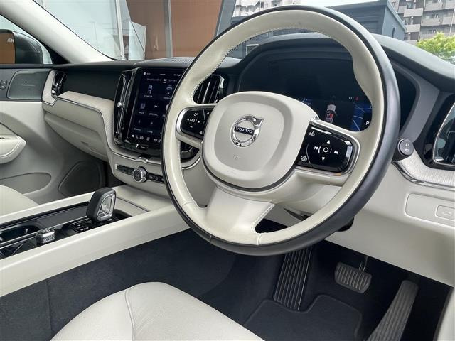 XC60プラス B5