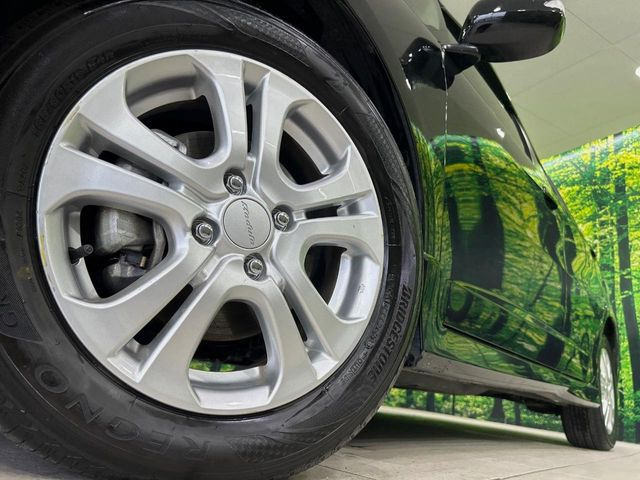�y����15�C���`�A���~�z�C�[���z�O�ςɃ}�b�`���������A���~�z�C�[���𑕒����Ă���܂��B�e��ЊO�A���~�z�C�[����A�X�^�b�h���X�^�C�����戵�����Ă���܂��B���񂲑��k����������