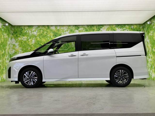 セレナ1.4 e-POWER ハイウェイスターV