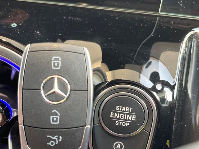 ���L�[���X�S�[(�X�}�[�g�G���g���[�@�\):�L�[���g�킸�ɉ�����G���W���n�����ł���L�[���X�S�[�B�L�[��g�ɂ��邾���Ńh�A�������ł���@�\�B�G���W���n�����{�^�������������ł��B