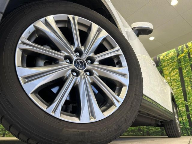 �y����19�C���`�A���~�z�C�[���z�O�ςɃ}�b�`���������A���~�z�C�[���𑕒����Ă���܂��B�e��ЊO�A���~�z�C�[����A�X�^�b�h���X�^�C�����戵�����Ă���܂��B���񂲑��k����������