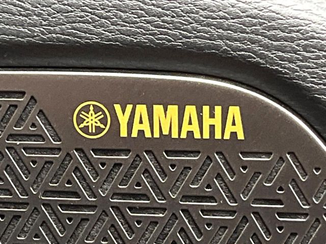 �yYAMAHA�T�E���h�V�X�e���z���[�J�[�I�v�V�����̍��i�ʃT�E���h�V�X�e���𓋍ځB��p�̃`���[�j���O���{���ꂽ�召�l�X�ȃX�s�[�J�[����ǎ��ȃT�E���h���t�ł��A�Տꊴ���ӂ�鉹����Ԃ����o���܂��B