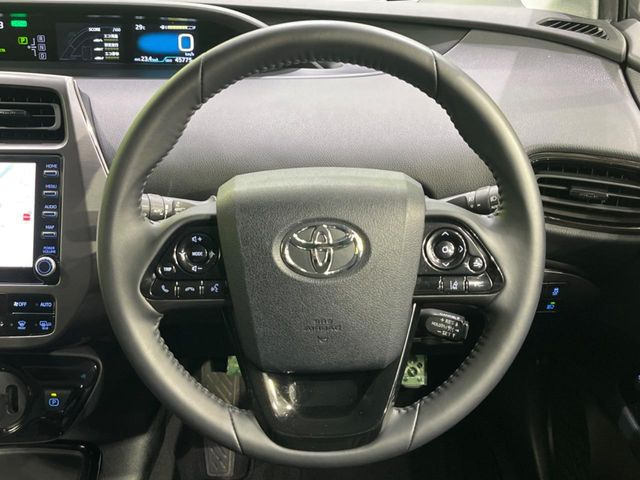 【ステアリングスイッチ】運転中、前方から目線をそらすことなく、オーディオ等の操作が可能な便利機能!安心&快適なドライブを演出してくれます♪