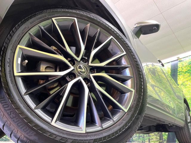 �y����20�C���`�A���~�z�C�[���z�O�ςɃ}�b�`���������A���~�z�C�[���𑕒����Ă���܂��B�e��ЊO�A���~�z�C�[����A�X�^�b�h���X�^�C�����戵�����Ă���܂��B���񂲑��k����������