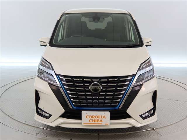 セレナ1.2 e-POWER ハイウェイスターV