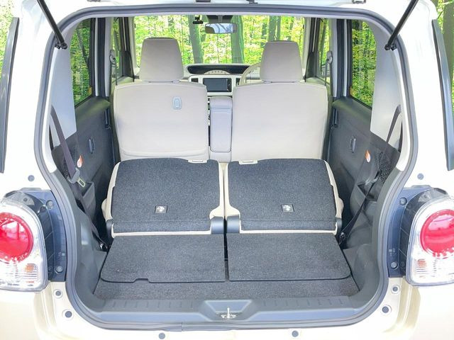 後席を格納すると、これだけの広さが!シーンに合わせたシートアレンジで、大きな荷物も積むことが出来ます♪