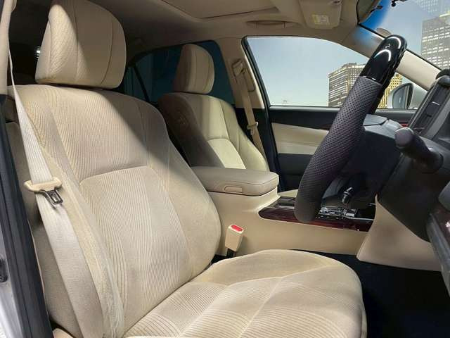 �^�]�Ȃ��L�X�Ƃ��Ă���^�]���₷�������������Ă��܂��������N���[�j���O�����{�ς݂ł��B