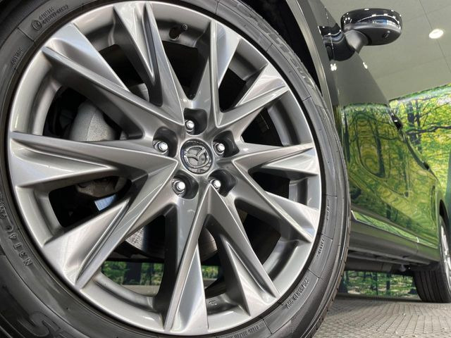 �y����19�C���`�A���~�z�C�[���z�O�ςɃ}�b�`���������A���~�z�C�[���𑕒����Ă���܂��B�e��ЊO�A���~�z�C�[����A�X�^�b�h���X�^�C�����戵�����Ă���܂��B���񂲑��k����������