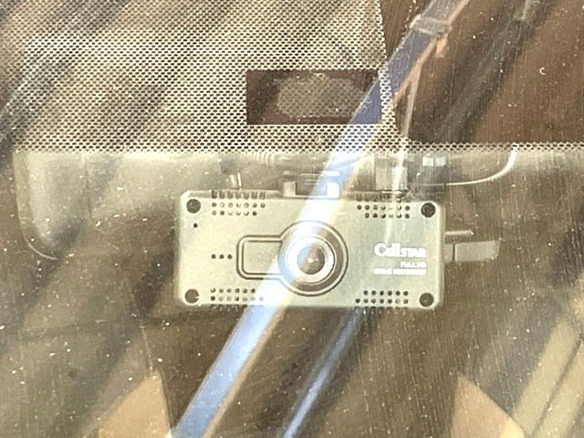 【ドライブレコーダー】ドライブレコーダー装備!走行中はもちろん、あおり運転や事故に遭遇した際、映像で記録し、万一のリスクに備えます。※記録用SDカードはお客様ご自身でご準備いただく必要があります。