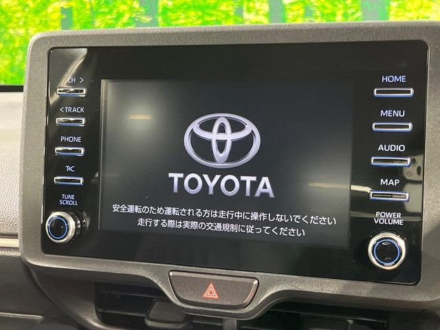 �y8�C���` �f�B�X�v���C�I�[�f�B�I�z���ʂ̃f�B�X�v���C��AppleCarPlay��AndroidAuto�����p�\�B�傫�ȉ�ʂŃX�}�z�i�r�A�v���������p���������܂���