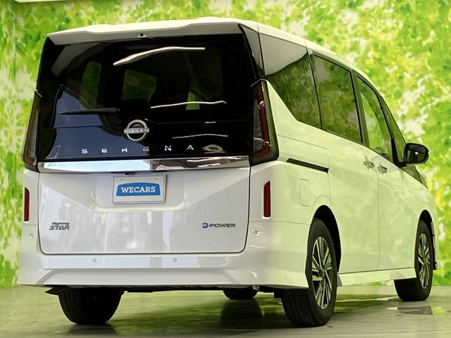 セレナ1.4 e-POWER ハイウェイスターV